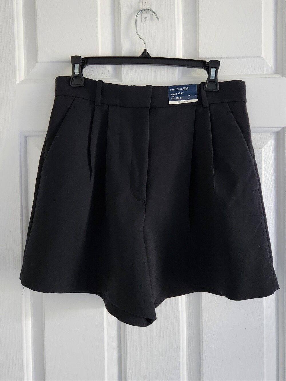 Ambercrombie & Fitch Tailored Sloane High-Waist Black Pleated Women’s Shorts